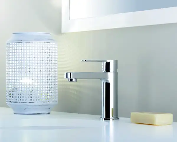 Смеситель для раковины Paffoni Ringo (цвет - хром), с донным клапаном Clic-Clac (RIN071KCR)