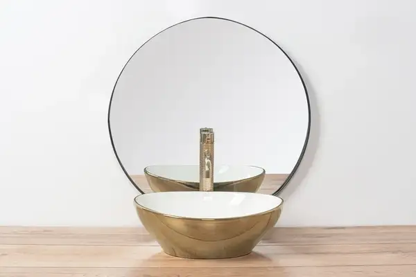 Смеситель для раковины (умывальника) REA GUSTO ONE LIGHT GOLD черный высокий (REA-B8405)