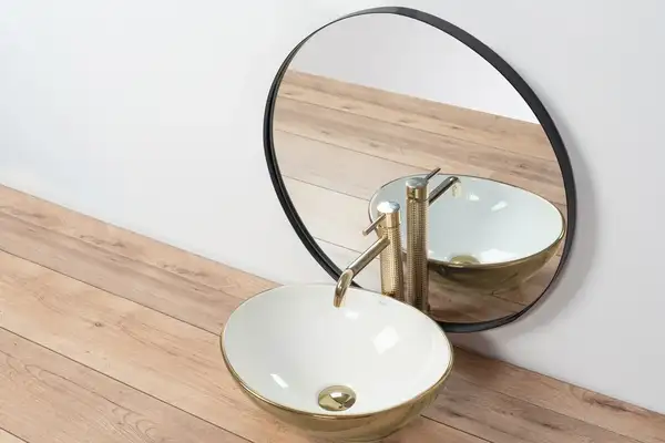 Смеситель для раковины (умывальника) REA GUSTO ONE LIGHT GOLD черный высокий (REA-B8405)