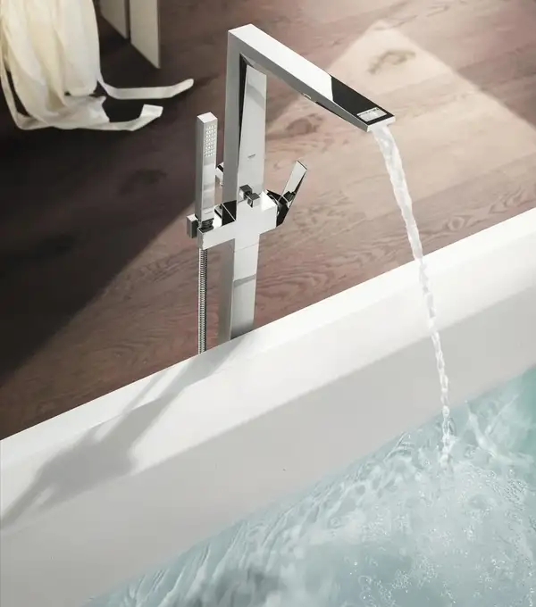 Смеситель для ванны напольный Grohe Allure Brilliant (цвет - хром), с душевым гарнитуром (23119000) фото 3 Aquada.com.ua