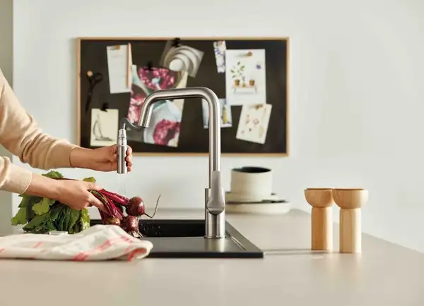 Grohe Eurosmart кухонный смеситель, сталь (30619DC0) (30619dc0)