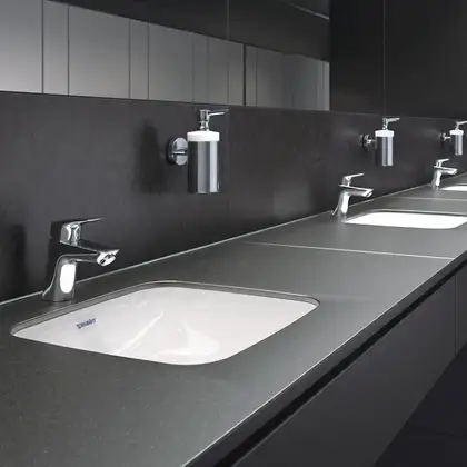 Смеситель для раковины, однорычажный Hansgrohe Logis (цвет - хром) (71071000) фото 2 Aquada.com.ua