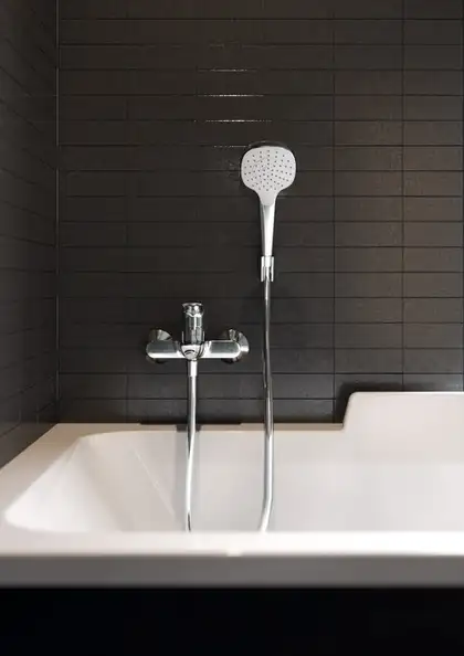 Ручной душ с держателем и шлангом 1,25 м Hansgrohe Croma Select S 1jet (цвет - хром/белый) (26424400) фото 2 Aquada.com.ua