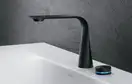 Электронный смеситель для раковины на 2 отверстия с питанием от сети Duravit D.1 (цвет - чёрный матовый), без донного клапана (D11100007046) фото 2 Aquada.com.ua