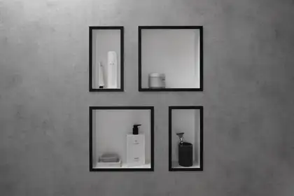 Настенная ниша с дизайнерской рамкой Hansgrohe XtraStoris Individual 30 х 15 х 10 см, чёрный матовый (56096670) фото 2 Aquada.com.ua