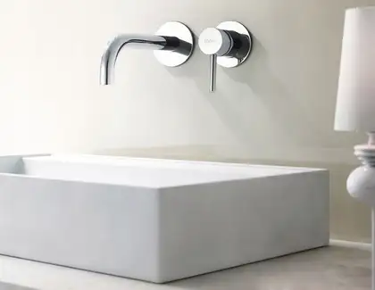 Смеситель для раковины (умывальника) REA LUNGO CHROM + BOX хром настенный скрытого монтажа (REA-B0521)