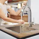 Смеситель для кухни сенсорный Grohe Zedra Touchh 30219002