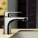 Смеситель для раковины Paffoni Sly (цвет - хром), с донным клапаном (SY075CR)