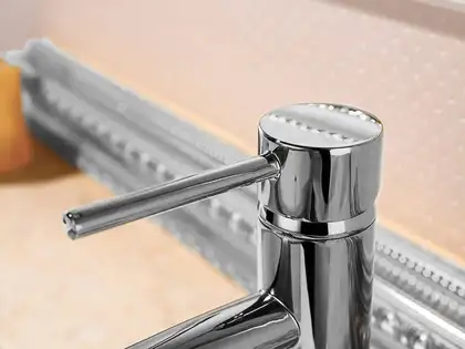 Смеситель для раковины (умывальника) REA LUNGO CHROME хром низкий (REA-B4101)
