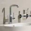 Змішувач для раковини M-розміру Grohe Essence New (23462001)
