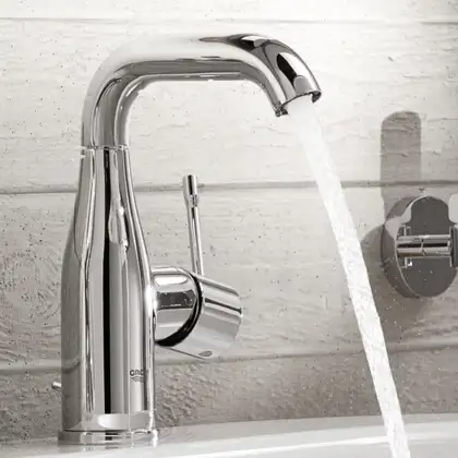 Змішувач для раковини M-розміру Grohe Essence New (23462001)