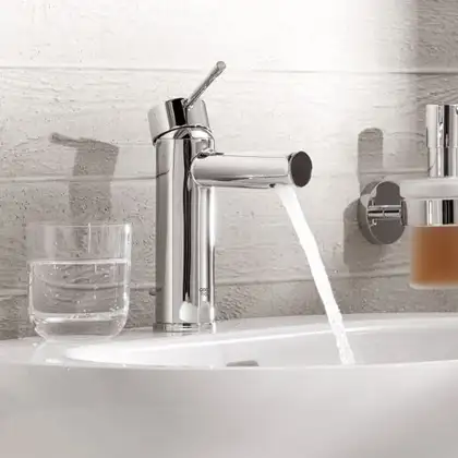 Змішувач для раковини S-розміру Grohe Essence New (23589001)