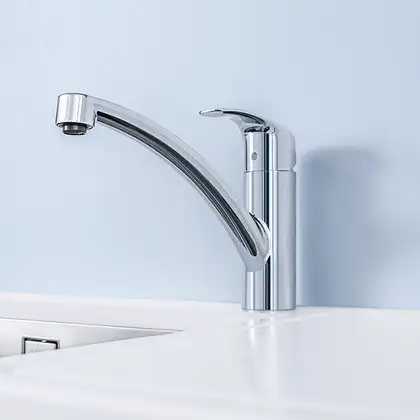 Змішувач для кухні Grohe Eurosmart, хром (33281002) Змішувач для кухні Grohe Eurosmart, хром (33281002)