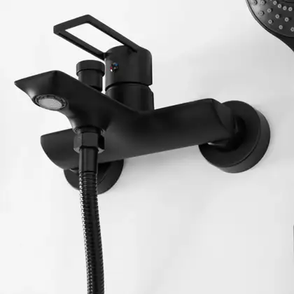 Смеситель для ванны REA FLIP BLACK черный настенный (REA-B2003)