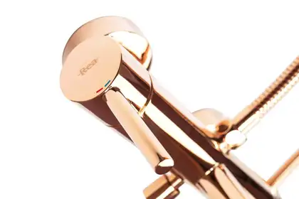 Смеситель для ванны и душа REA LUNGO ROSE GOLD настенный с изливом (REA-B6695)