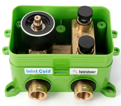 Душевая система с термостатом REA MILER GOLD + BOX скрытого монтажа (REA-P6714)