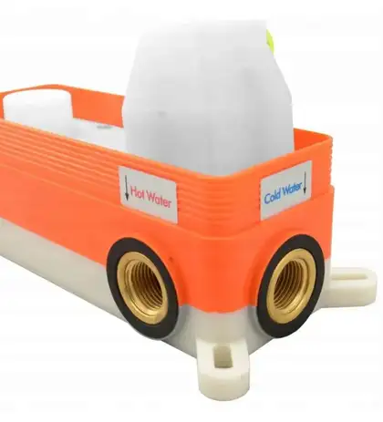Смеситель для ванны и душа REA LUNGO WHITE MATT + BOX скрытого монтажа (REA-B6440)