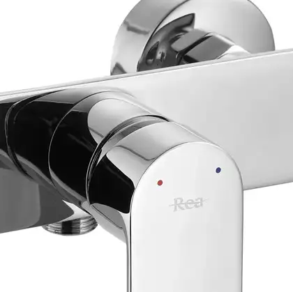 Смеситель для ванны и душа REA URBAN CHROME хром настенный без излива (REA-B8547) Смеситель для ванны и душа REA URBAN CHROME хром настенный без излива (REA-B8547)