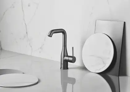 Змішувач для раковини L-розміру Grohe Essence New (32628AL1)