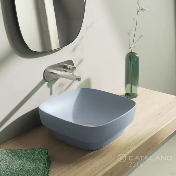 Раковина накладная на столешницу Catalano Green Lux / Colori 40 х 40 см, голубой матовый (140AGRLXAS) фото 2 Aquada.com.ua Раковина накладная на столешницу Catalano Green Lux / Colori 40 х 40 см, голубой матовый (140AGRLXAS) фото 2 Aquada.com.ua