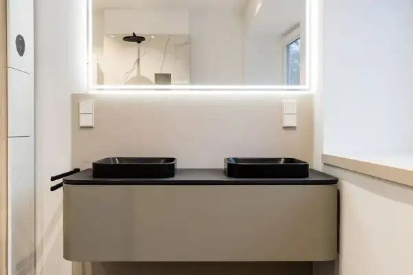 Раковина накладная на столешницу Duravit Happy D.2 Plus 40 х 40 см, антрацит (2359401300) фото 3 Aquada.com.ua Раковина накладная на столешницу Duravit Happy D.2 Plus 40 х 40 см, антрацит (2359401300) фото 3 Aquada.com.ua