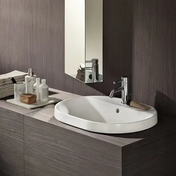 GEBERIT VARIFORM умывальник встраиваемый, овальной формы, 60*48см, с полкой для отверстия под смеситель, с переливом, глазурованный снизу (500.725.01.2) фото 3 Aquada.com.ua GEBERIT VARIFORM умывальник встраиваемый, овальной формы, 60*48см, с полкой для отверстия под смеситель, с переливом, глазурованный снизу (500.725.01.2) фото 3 Aquada.com.ua