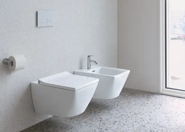 Унитаз подвесной компакт Duravit Viu Rimless (безободковый), с сиденьем Soft Close (2573090000+0021290000) фото 3 Aquada.com.ua