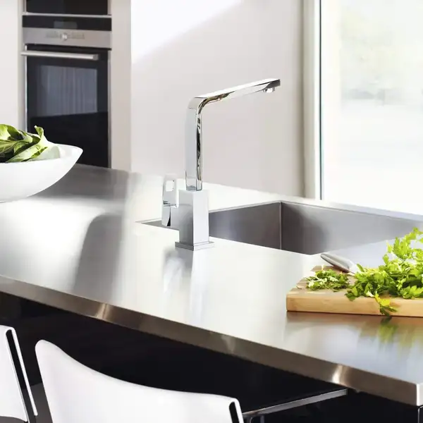 Смеситель для кухни, с поворотным изливом Eurocube Grohe (цвет - хром) (31255000) фото 3 Aquada.com.ua