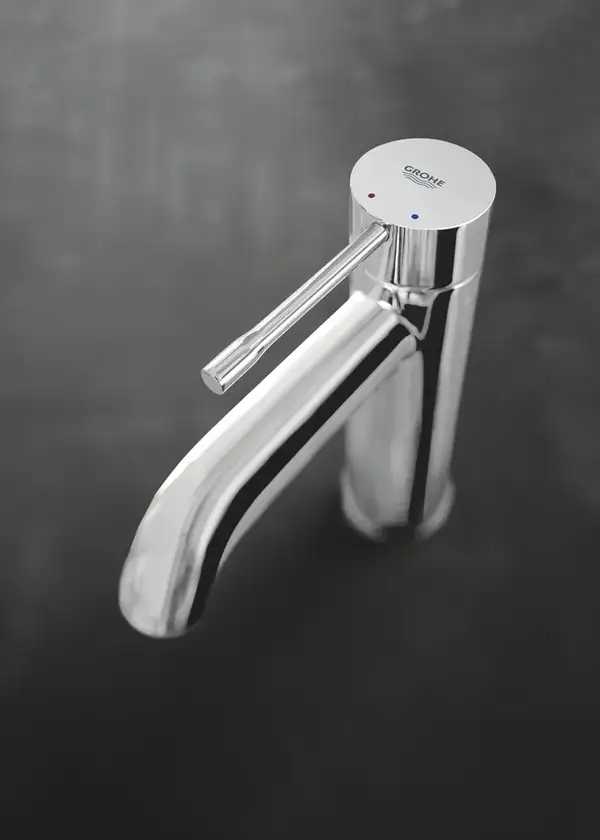 Змішувач для раковини S-розміру Grohe Essence New (23589001)