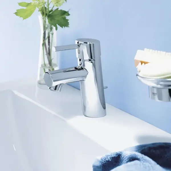 Смеситель однорычажный для раковины Grohe Concetto DN 15 S-Size (цвет - хром) с донным клапаном (3220410E) фото 2 Aquada.com.ua