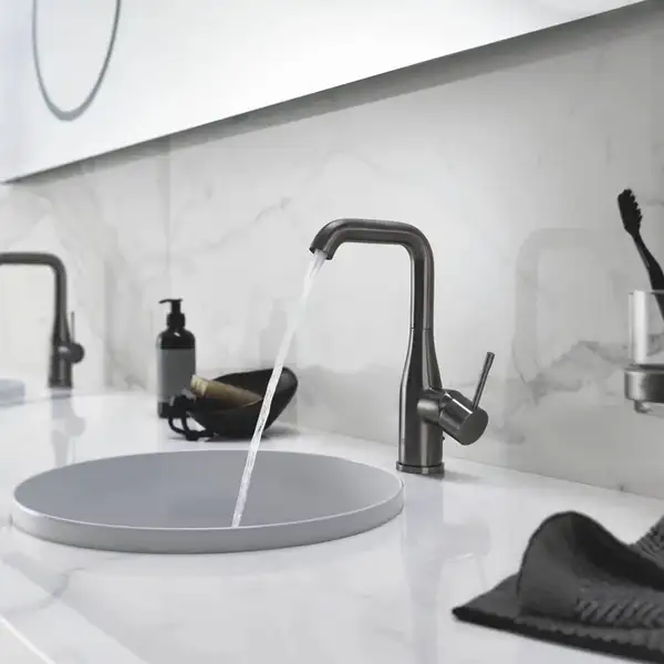 Змішувач для раковини L-розміру Grohe Essence New (32628AL1)