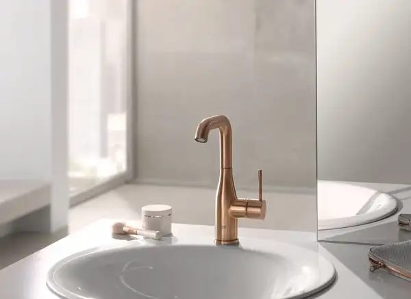 Смеситель для раковины высокий Grohe Essence M-Size, с донным клапаном (32628DL1) фото 2 Aquada.com.ua