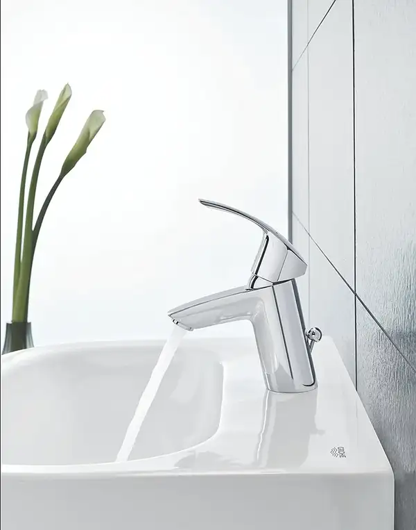 Смеситель однорычажный для раковины Grohe Eurosmart DN 15 S-Size (цвет - хром) с донным клапаном (33265002) фото 5 Aquada.com.ua