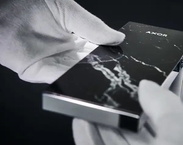 Смеситель на борт ванны Axor MyEdition (цвет - хром/мрамор), с душевым гарнитуром (47432000+47913000) фото 3 Aquada.com.ua