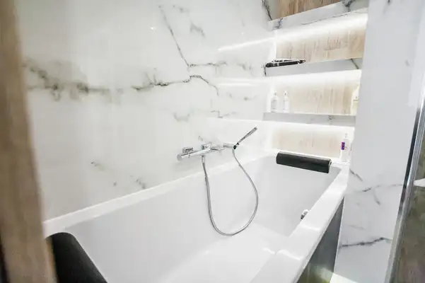 CERAMICA SANTA CLAUS Плитка керамогранітна Carrara POL 600x600x10 Ceramiсa Santa Claus (Carrara 60x60 polished) CERAMICA SANTA CLAUS Плитка керамогранітна Carrara POL 600x600x10 Ceramiсa Santa Claus (Carrara 60x60 polished)