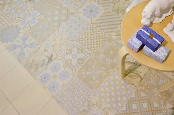 Плитка керамогранітна 1900 Tassel Crema 200x200x8 Vives (11L1) Плитка керамогранітна 1900 Tassel Crema 200x200x8 Vives (11L1)