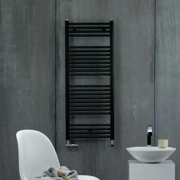 Полотенцесушитель електричний Zehnder Virando 1226х500 з теном MOA 600Вт, чорний Traffic Black (AB-120-050-9217 WEMOA06T905M)