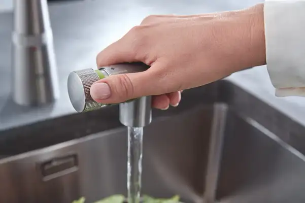 Змішувач для кухні з висувним виливом Grohe Zedra SmartControl (31593DC2) Змішувач для кухні з висувним виливом Grohe Zedra SmartControl (31593DC2)