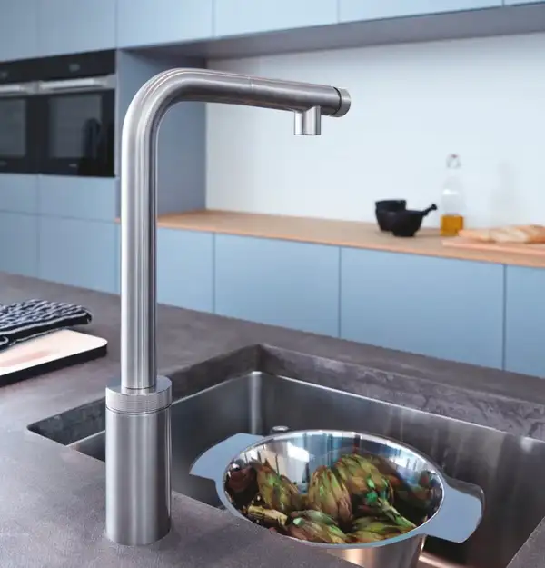 Змішувач для кухні з висувним виливом Grohe Minta SmartControl (31613DC0) Змішувач для кухні з висувним виливом Grohe Minta SmartControl (31613DC0)