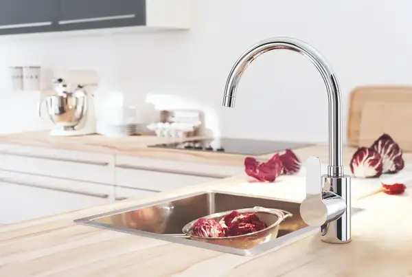 Змішувач для кухні Grohe Eurostyle Cosmopolitan (33975004) Змішувач для кухні Grohe Eurostyle Cosmopolitan (33975004)