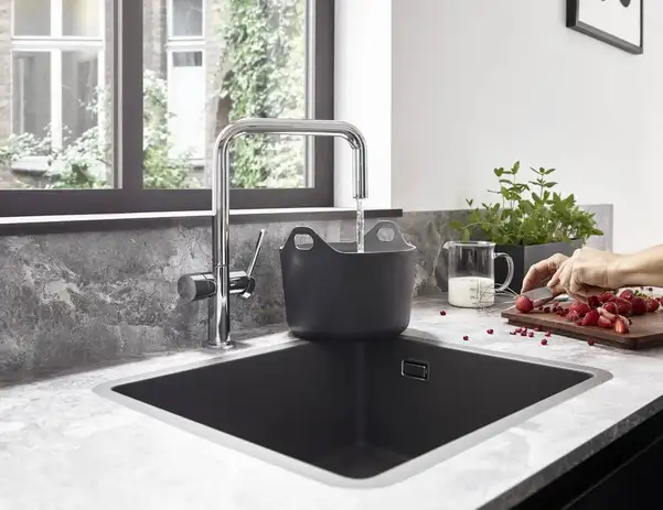Кухонный смеситель U 220, с запорным вентилем, 1jet Hansgrohe Talis M54 (цвет - хром) 72807000