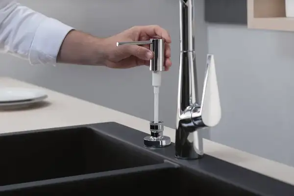 Смеситель для кухни 300 Hansgrohe Talis Select M51, с вытяжным изливом, 1jet, sBox (цвет - хром) 73853000