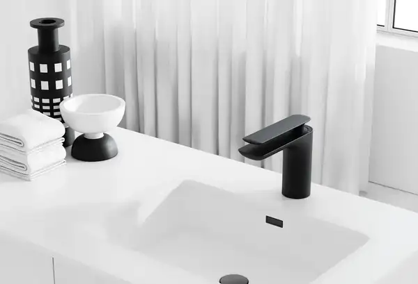 Смеситель для кухни KOHLMAN EXPERIENCE BLACK (QB146EB)