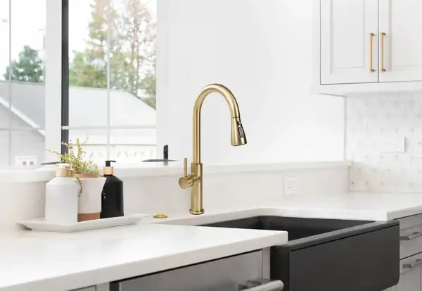 Смеситель для кухни REA NEST BRUSHED GOLD (REA-B6600) Смеситель для кухни REA NEST BRUSHED GOLD (REA-B6600)