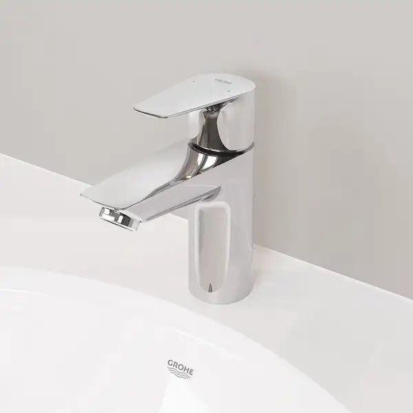 Смеситель для раковины Grohe BauEdge New M-Size 23758001 Смеситель для раковины Grohe BauEdge New M-Size 23758001