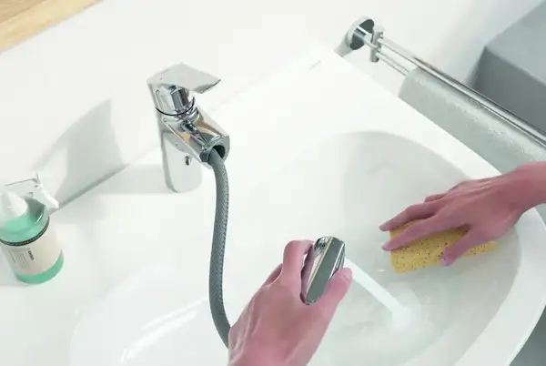 Змішувач для раковини з висувним виливом Grohe Eurosmart New (23976003) Змішувач для раковини з висувним виливом Grohe Eurosmart New (23976003)