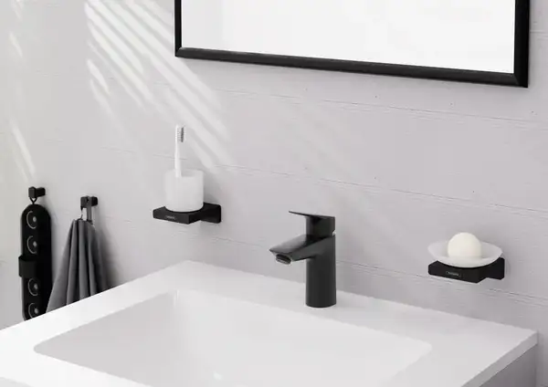 Смеситель для раковины 100 Hansgrohe Logis (цвет - чёрный матовый), без донного клапана 71101670