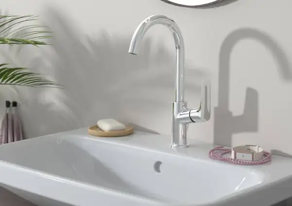 Смеситель для раковины 210, поворотный излив Hansgrohe Logis (цвет - хром), без донного клапана 71131000