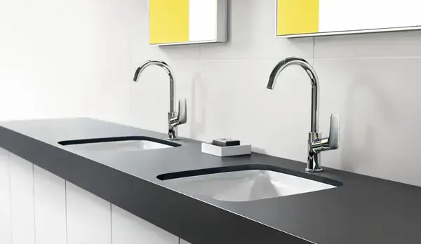 Смеситель для раковины 210, поворотный излив Hansgrohe Logis (цвет - хром), без донного клапана 71131000