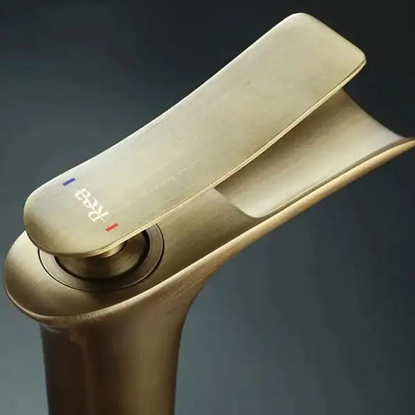 Смеситель для раковины (умывальника) REA LAGUNA ANTIQUE BRUSHED GOLD высокий (REA-B8120)